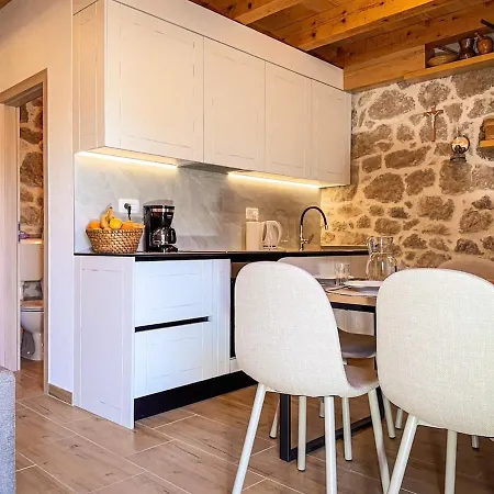 Heritage House Basic * Rascane
